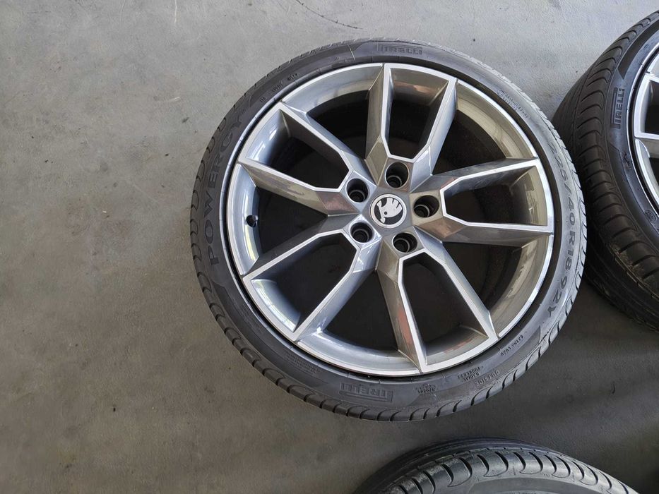 Jante Skoda Octavia RS Anvelope vara Pirelli 225 40 R18