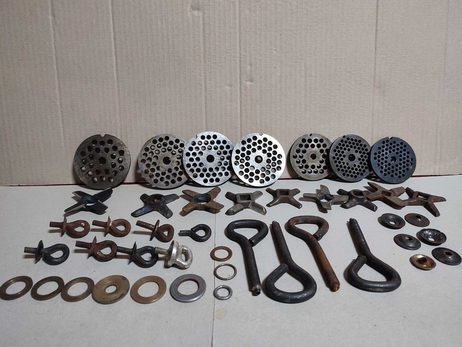 Accesorii pt. masini vechi de tocat (nr.8 si 10)