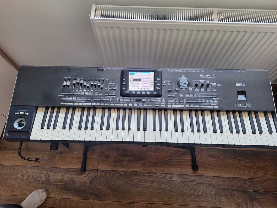 Korg pa 3x in perfectă stare de funcționare