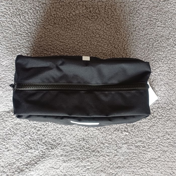 Продавам сак за обувки Nike