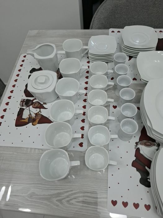 Serviciu masa 53 piese
