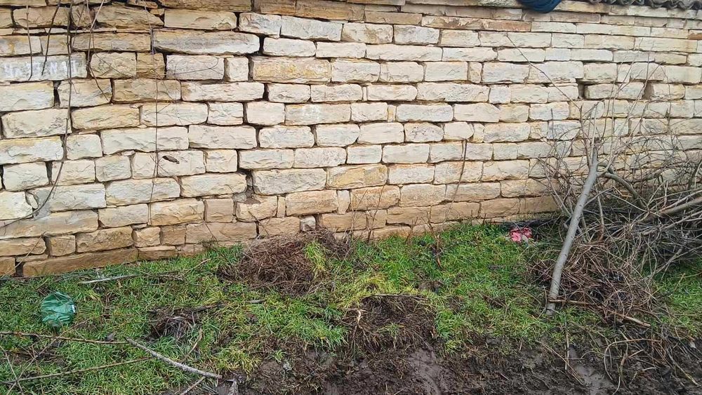 Естествен- Камък