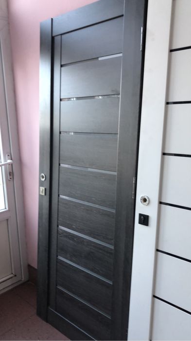 Vând 16 Usi rămase, ușile sunt noi , pot da la bucata sau mai multe!