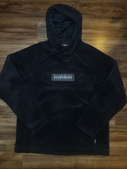 яке Napapijri Fleece Hoodie Patch Curly | Black