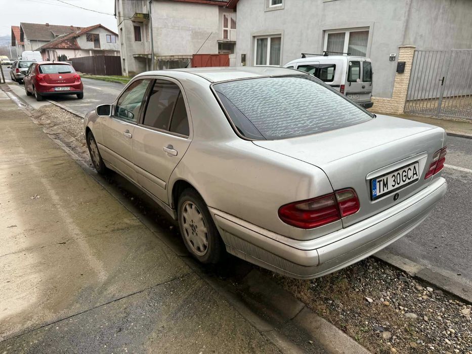 Mercedes Benz E 200 CDI