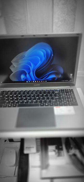 Vand notebook Allview, aproape nou,impecabil