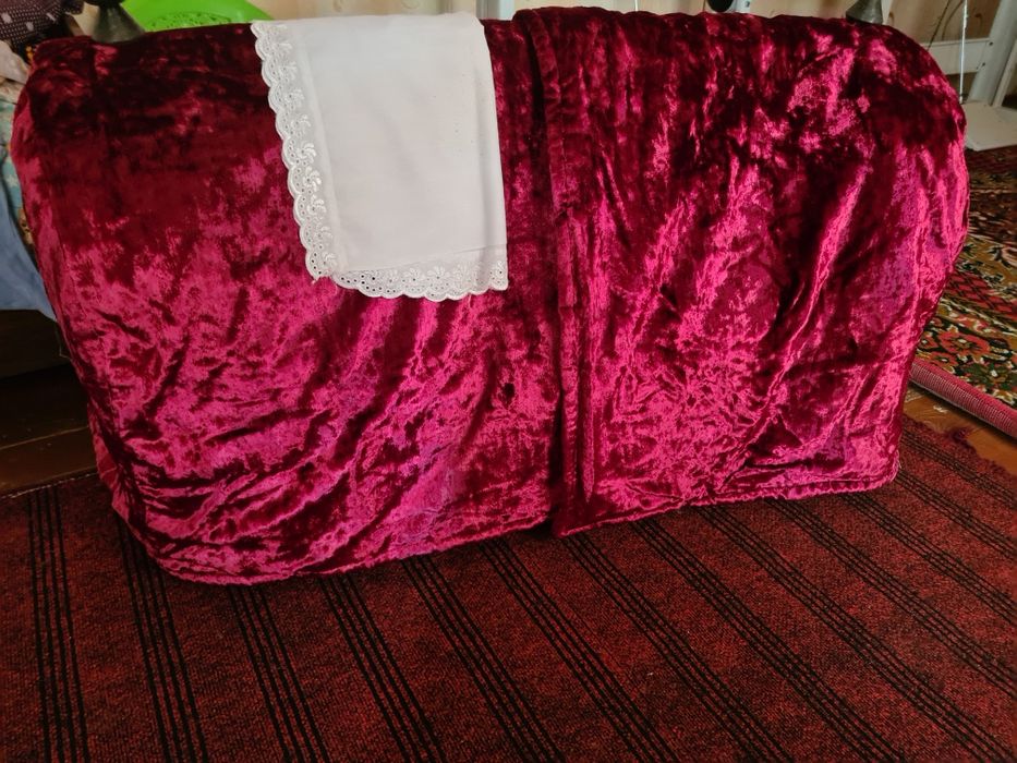 Beshik anjomlari bilan