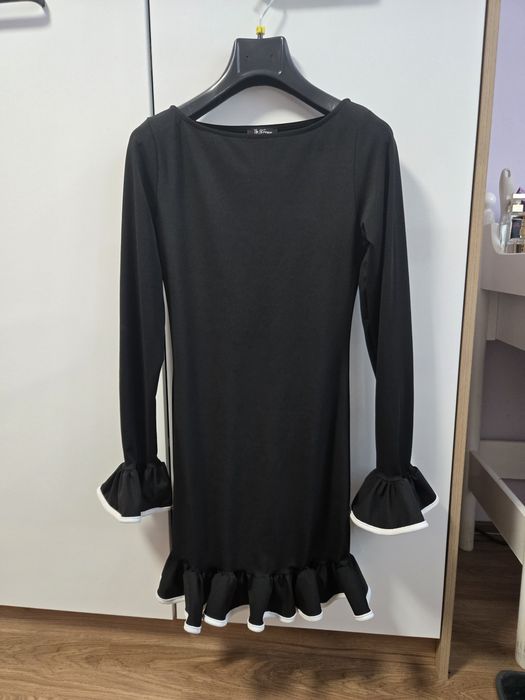 Черна стилна рокля