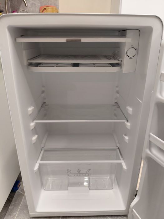 Холодильник AVA  в отличном состоянии