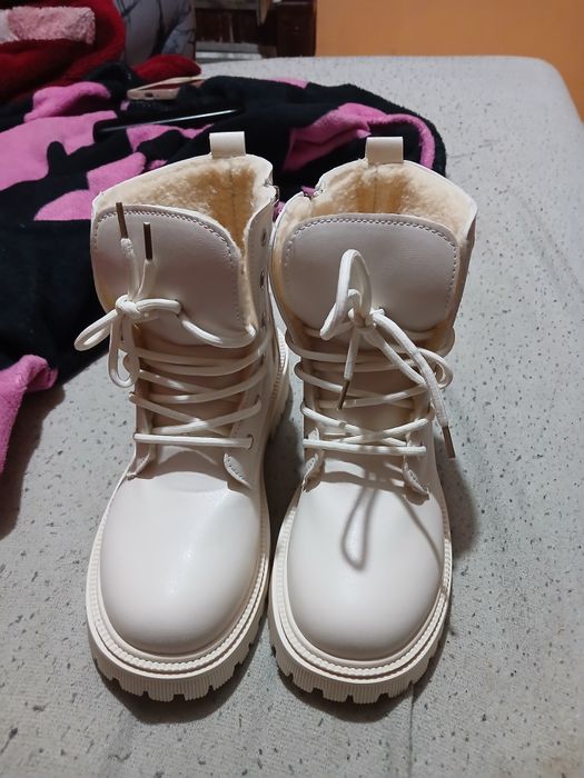 Vând ghete de pe shein noi