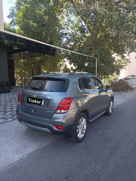 Trcker 1 Premier sotiladi !!!