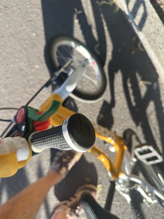 Vand bicicleta WOOM 2 impecabila