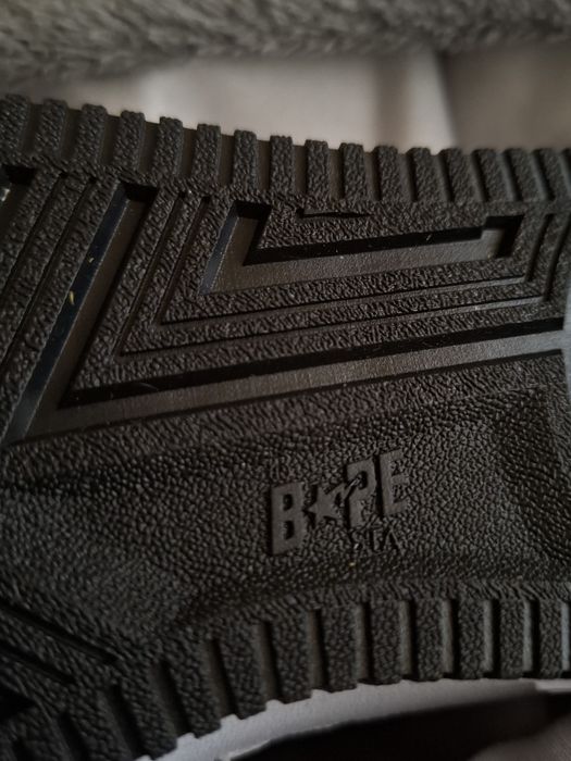 BapeSta uri, negru-alb