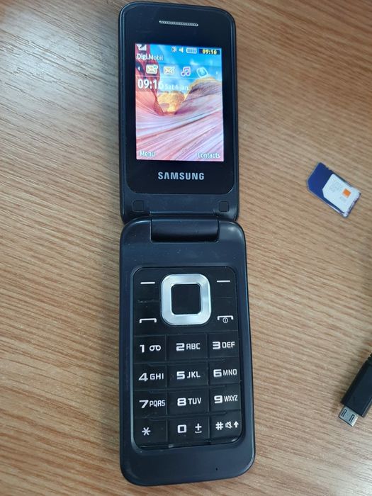 telefon Samsung GT-C3520 LCD color clapeta butoane mari seni