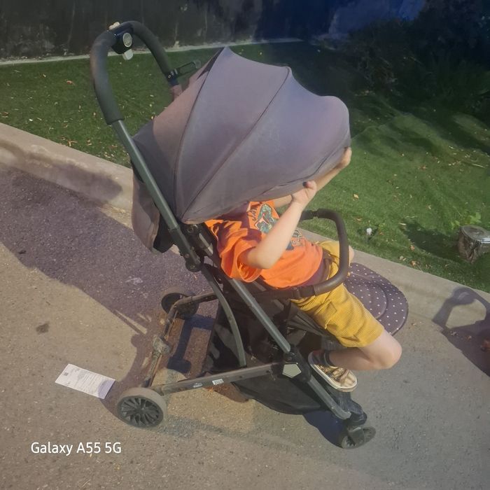 Продам коляску летний сезон , с 1 года  отлично