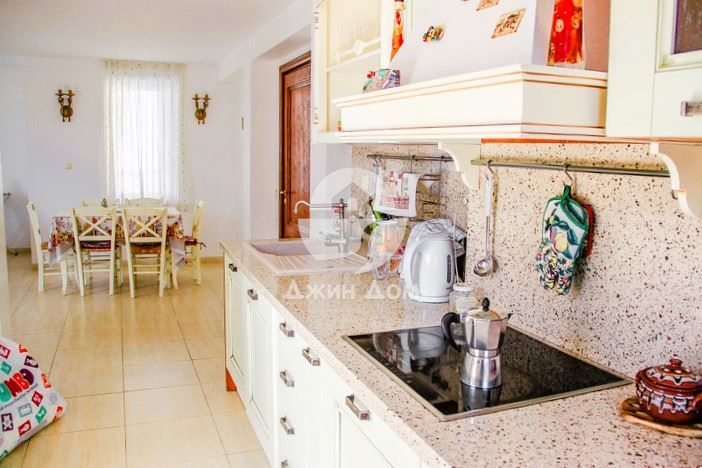 Продава се Къща в Свети Влас - 250 кв.м за 1100 €/кв.м - Снимка #4