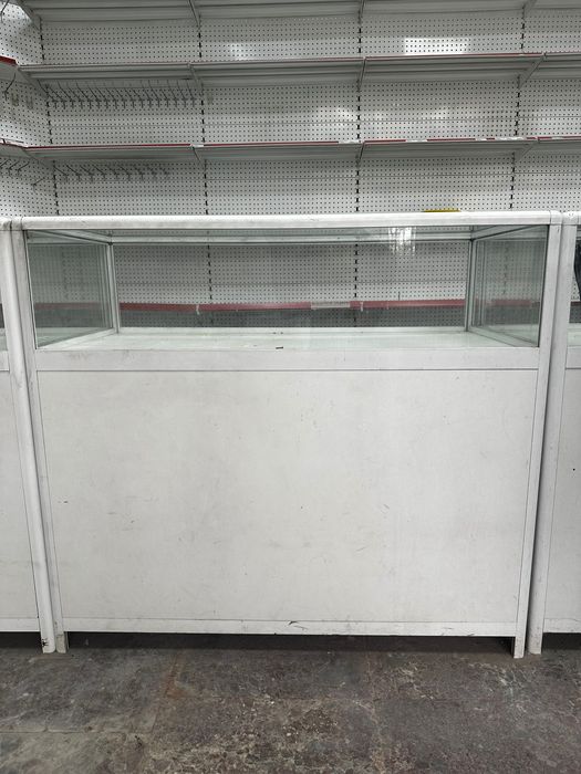 Шкафове и рафтове за търговски обект - магазин, железария