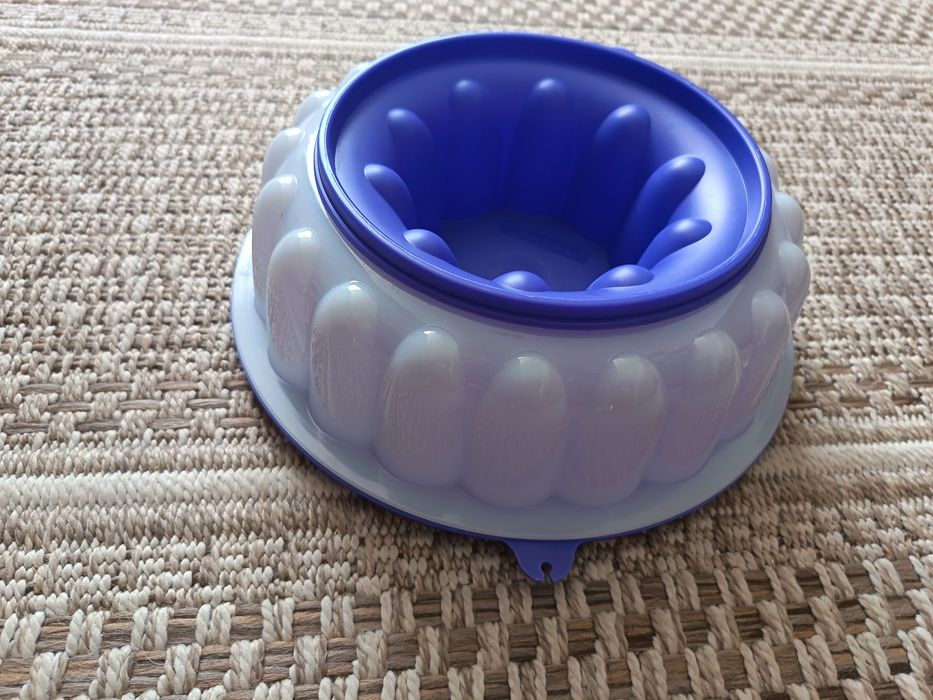 Recipient desert Tupperware