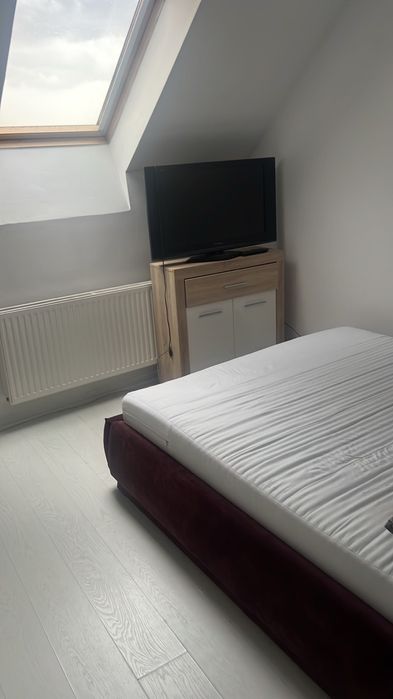 Dau in chirie apartamrnt cu 2 dormitoare si bucatarie open space