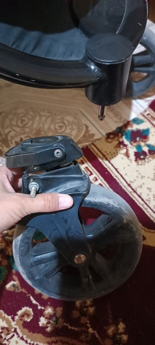 Детская прогулочная коляска