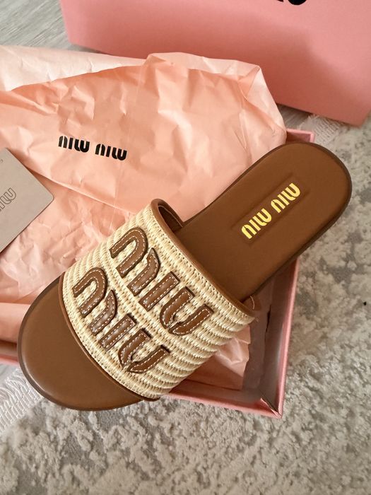 Flip flop miu miu