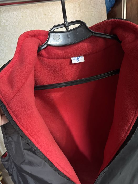 Продам жилет на замке