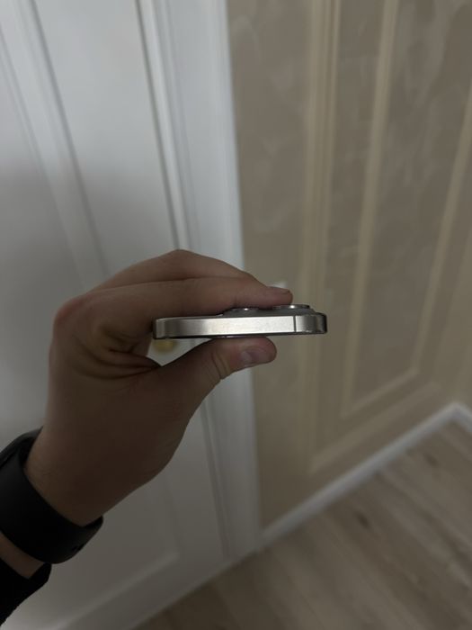 Iphone 15 pro 256gb yomkost 82%
