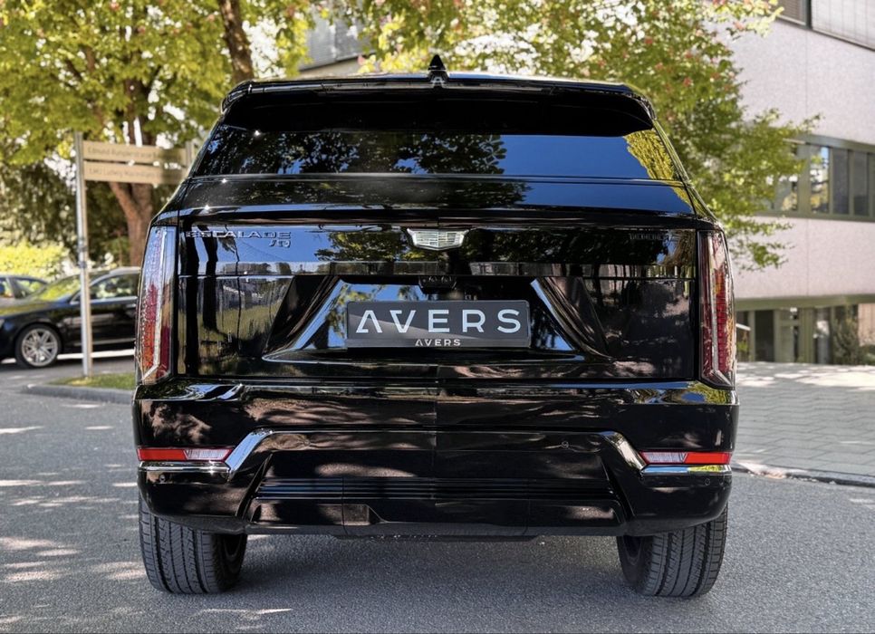 Cadillac Escalade IQ Premium Sport 2026 7 местный