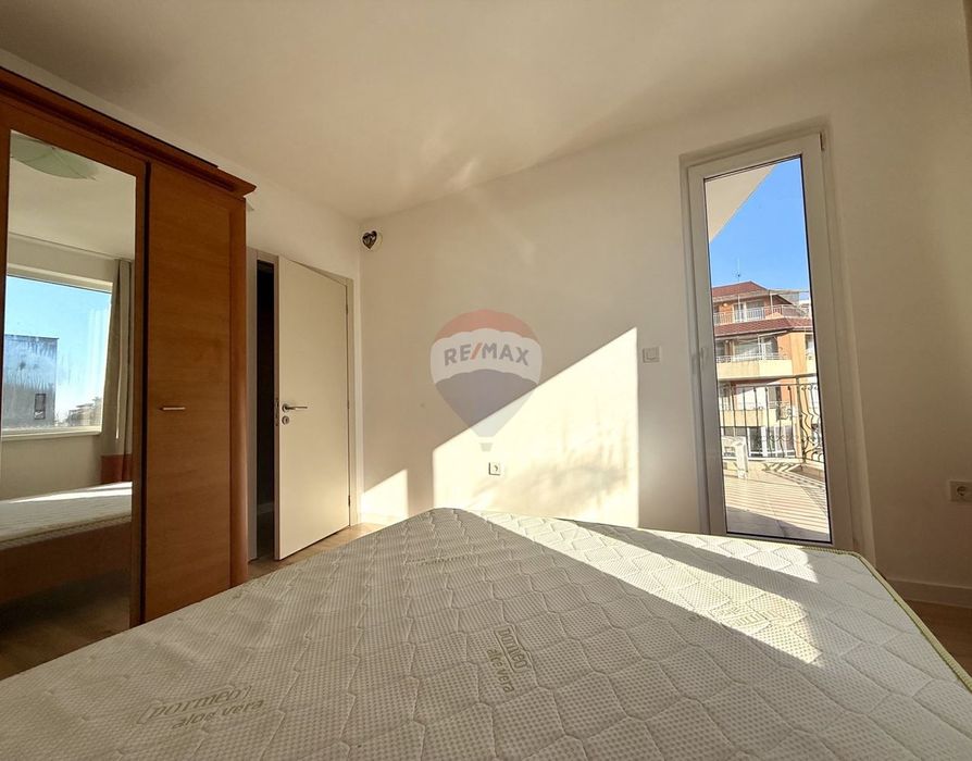 Южен двустаен апартамент с морска гледка за продажба, кв. Бриз, гр. В