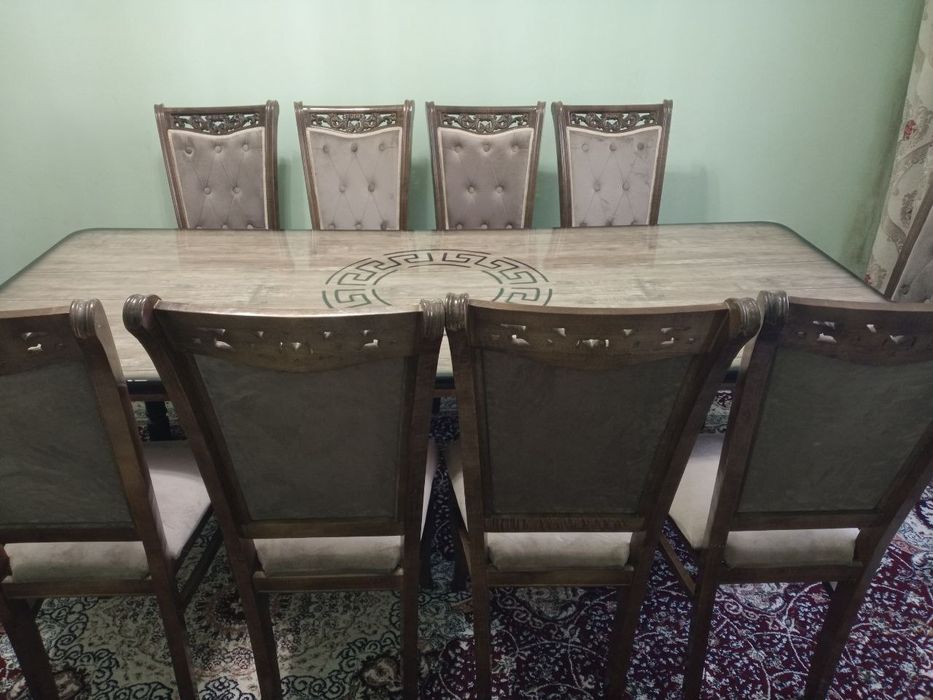 Mexmonxona uchun 10 kishilik stol stul