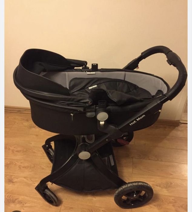 Срочно продам коляску Hot Mom черная