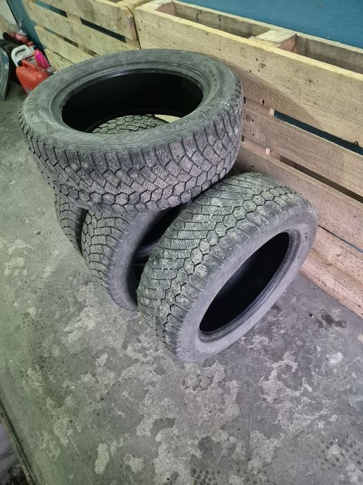 Продам шины 205/60/16