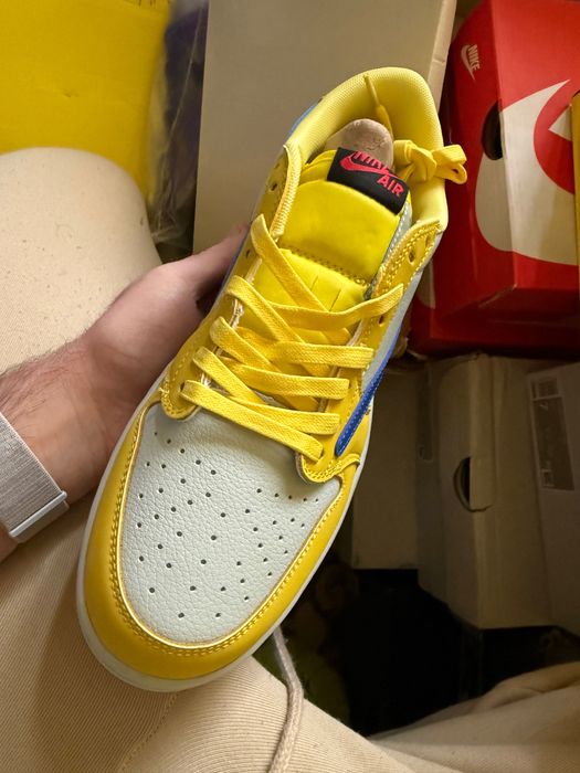 Jordan 1 Travis Scott Canary mărimea 41 si 43