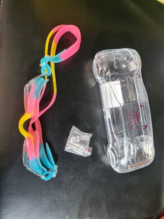 Очки для плавания