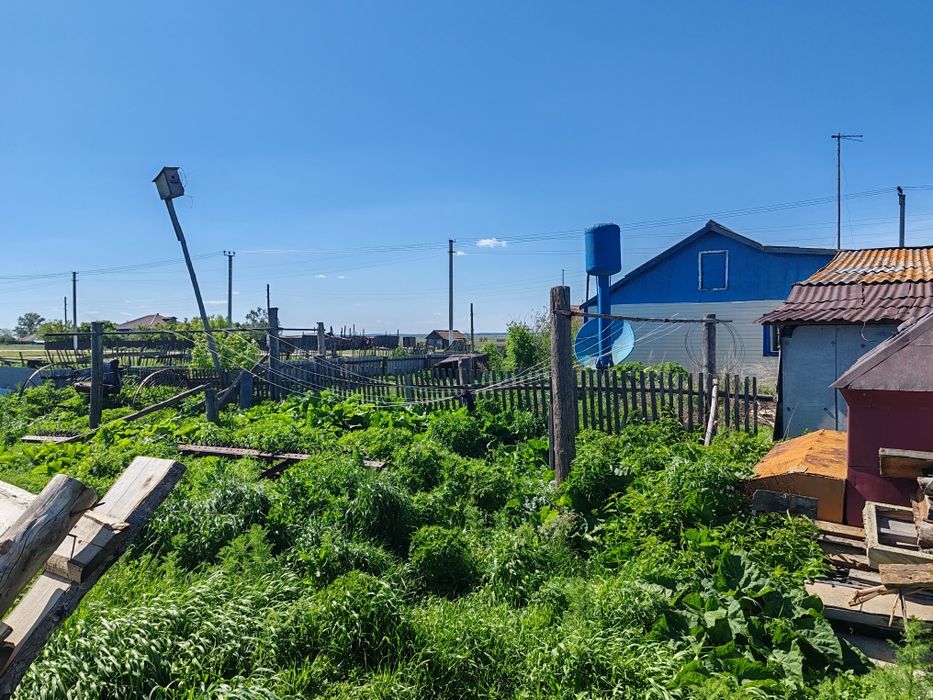 Срочно, продаётся дом, удобен для хозяйства,.