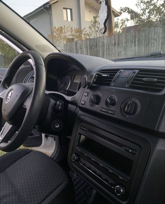 SKODA Fabia 2014 — imagine 3