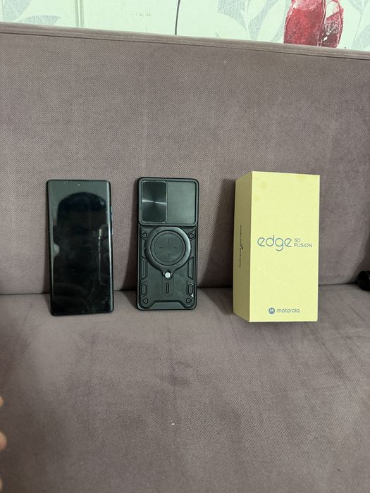 Vand telefon Motorola Edge 50 Fusion