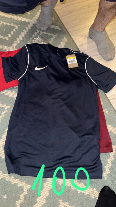 Tricouri noi originale