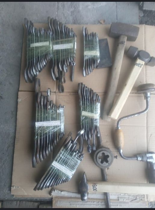 Продам  наборы  советские