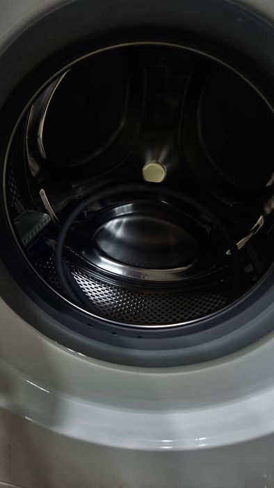 Продам стиральную машину Indesit