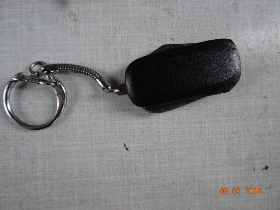 Cutit multifunctional-Breloc