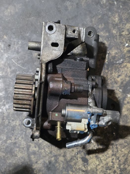 Pompa injecție ford 1.6hdi
