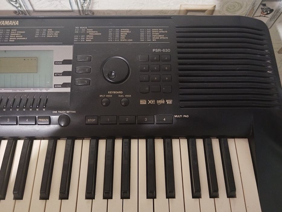 Продам синтезатор Ямаха 630