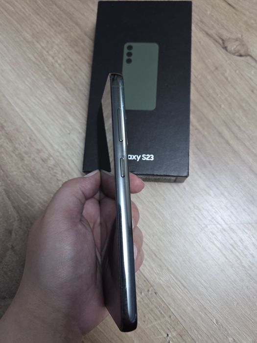 SAMSUNG galaxy S23
