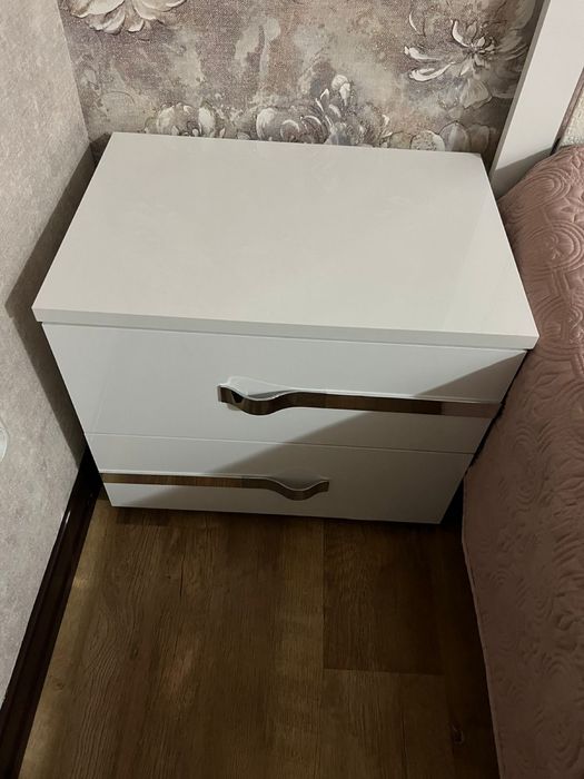 Продается спальная гарнитура