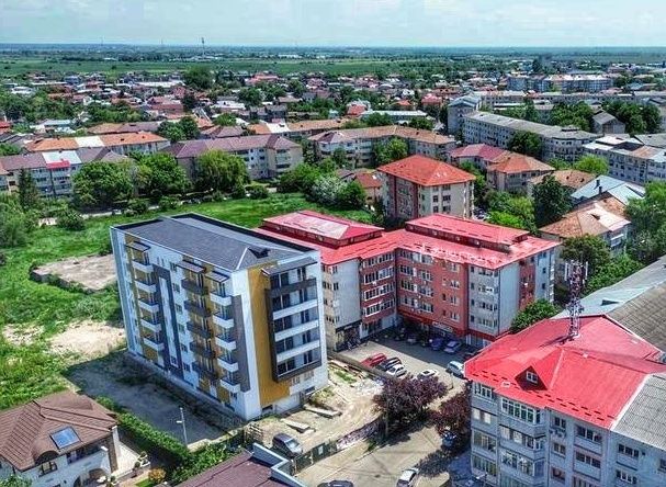 Închiriez apartament studio–Central, bloc nou, Lupeni-Politie+ Parcare