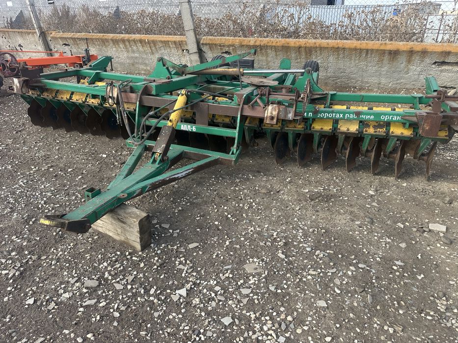 Продам скоростной плуг8 и дискатор 6 м в комплекте