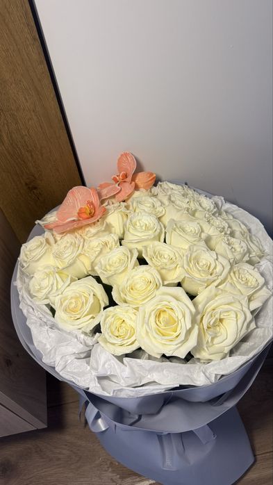 продам букет белых роз