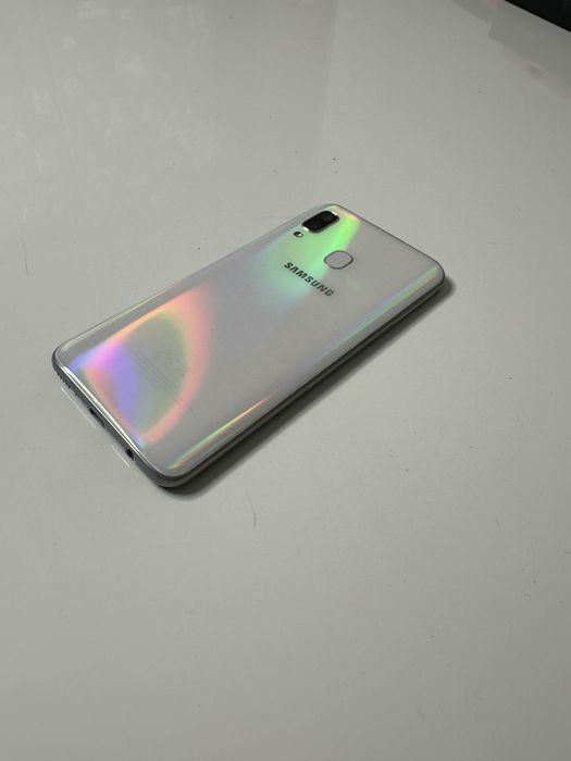 Samsung Galaxy A40 -64GB