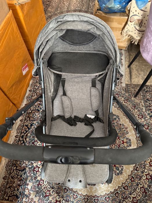 Коляска прогулочная